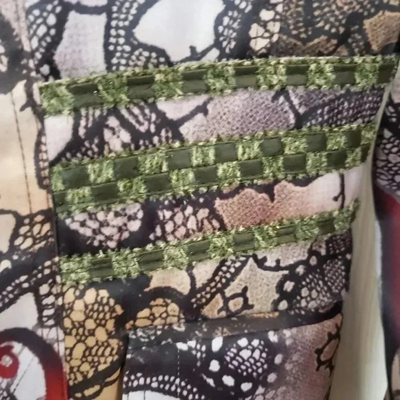 Paris IQ Floral Lace Design Blazer - Picture 4 of 6